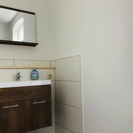 Daire Ferienwohnung Mit 2 Schlafzimmern, Gemeinschaftskueche Und Sauna Rostock