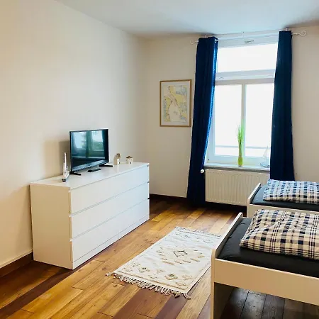 Ferienwohnung Mit 2 Schlafzimmern, Gemeinschaftskueche Und Sauna * Rostock