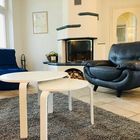Ferienwohnung Mit 2 Schlafzimmern, Gemeinschaftskueche Und Sauna * Rostock
