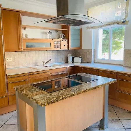 Ferienwohnung Mit 2 Schlafzimmern, Gemeinschaftskueche Und Sauna