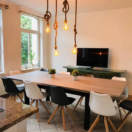Ferienwohnung mit 2 Schlafzimmern, Gemeinschaftsküche und Sauna Rostock